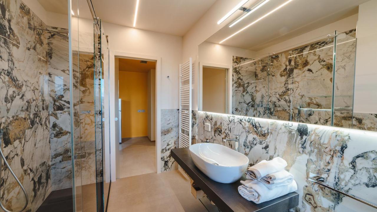 Vietti Apartments Кастильоне-Фаллетто Экстерьер фото